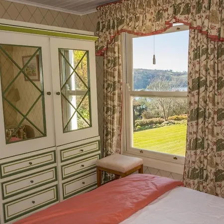 Villa Beautiful Private West Cork Estate For 1-30 People
